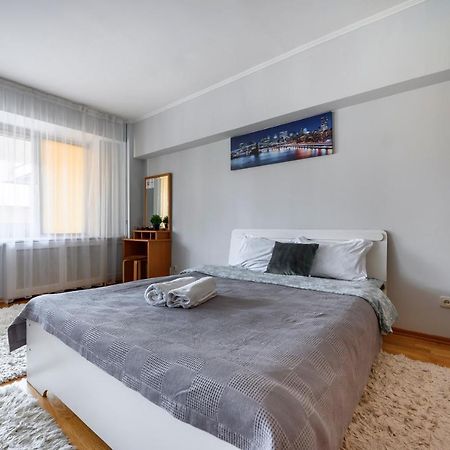 Ferienwohnung На Проспекте Ленина Almaty Exterior foto