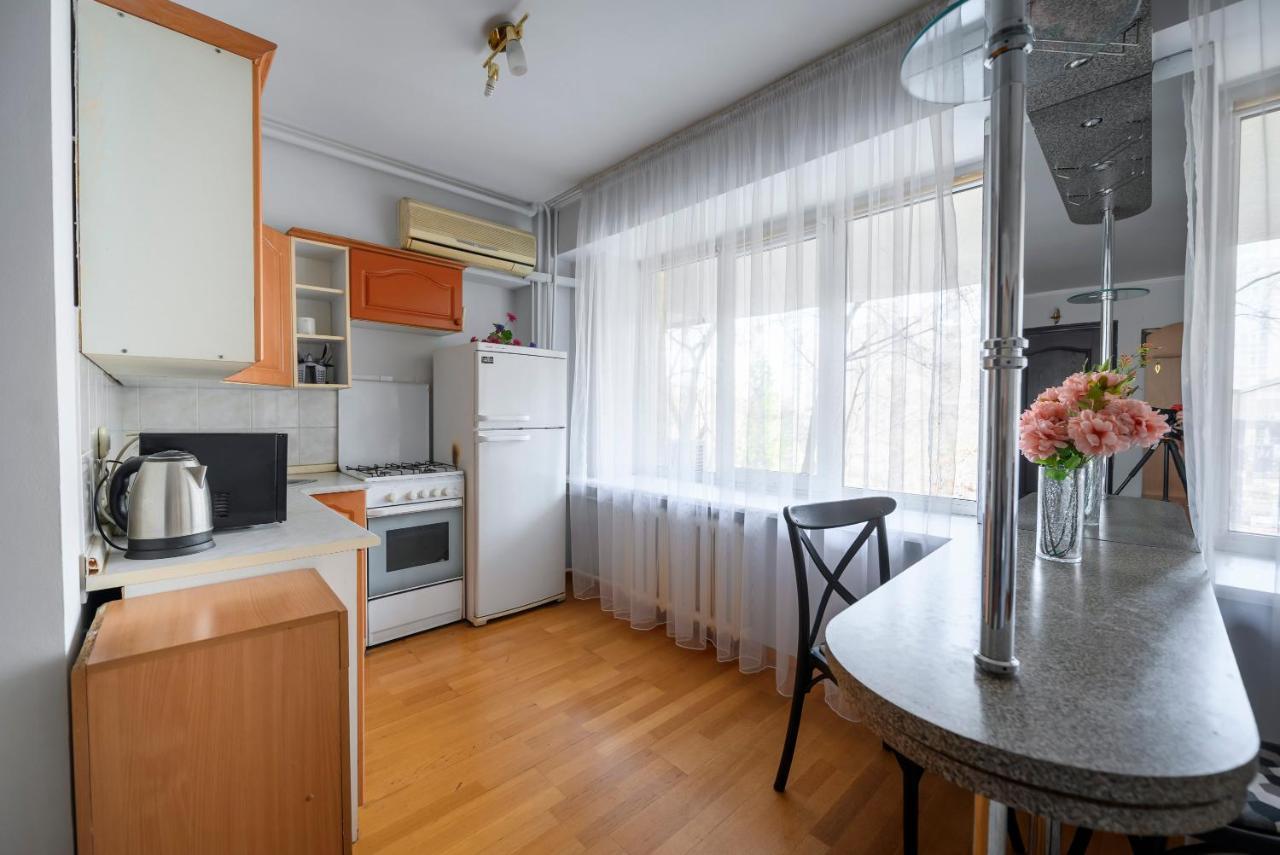 Ferienwohnung На Проспекте Ленина Almaty Exterior foto